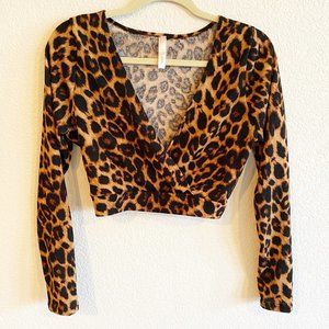 HOTTIE WORLD - Animal Print Crop Top L